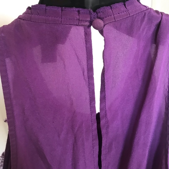 Used bebe Silk Sleeveless Blouse Size Medium - Picture 4 of 11
